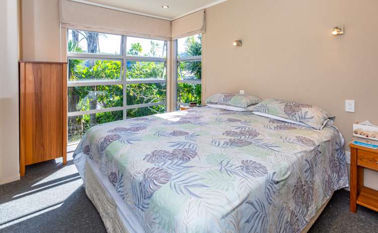 2 Norfolk Place Tairua_10