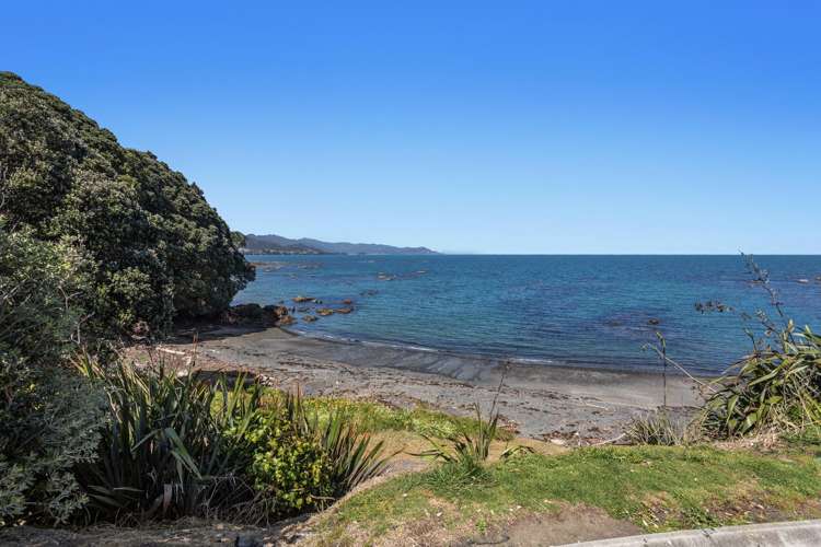 7 Rawinia Place Te Kaha_21