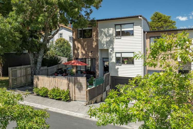 3/2 Swan Hill Drive Glen Eden_16