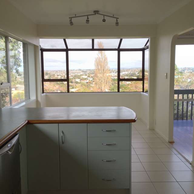 100 Ravenwood Drive Forrest Hill_4