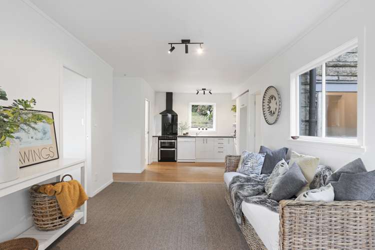 1114 Huia Road Huia_7