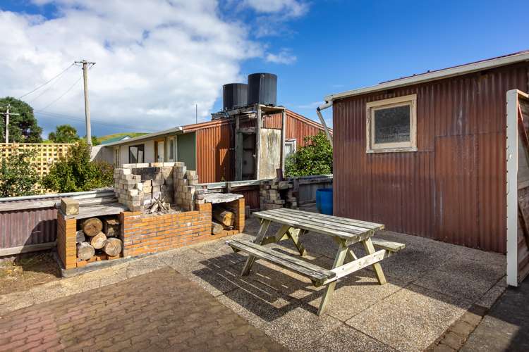5 Gribbin Street Awakino_8