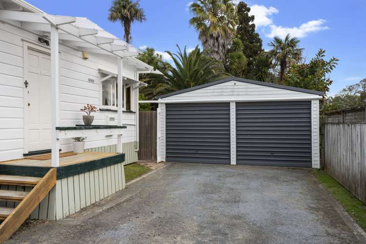 27 Lucinda Place Glen Eden_16