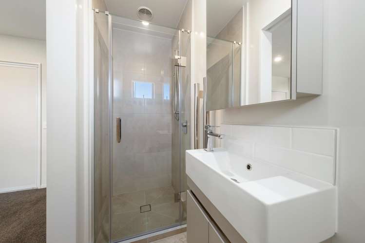 39 Bampton Street Burwood_16