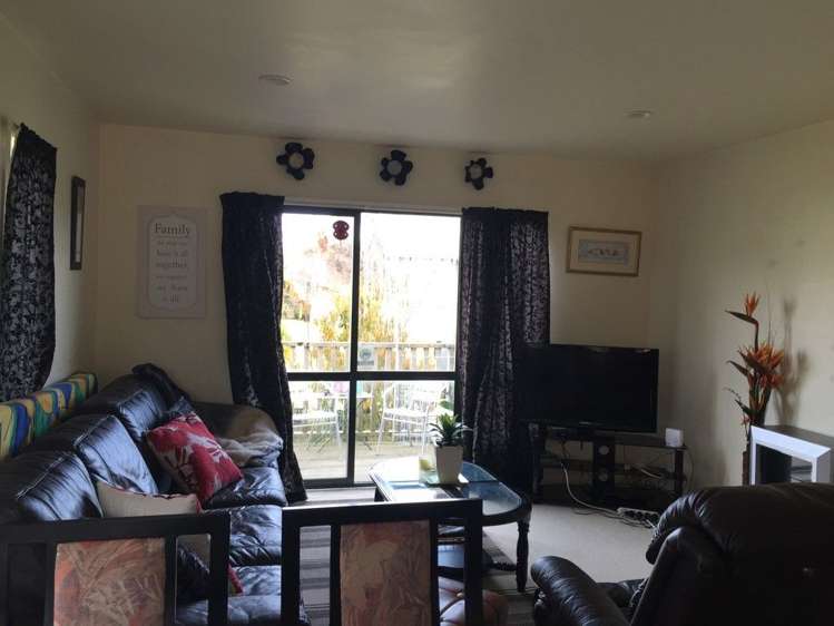 6/4 John Jennings Drive Oteha_2