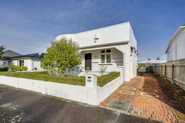 206 Lyndon Road West Hastings_1