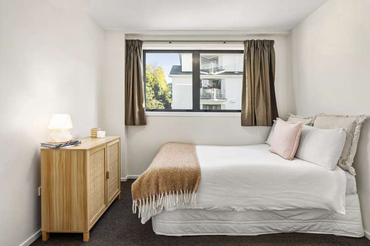 2/464 Adelaide Road Berhampore_10