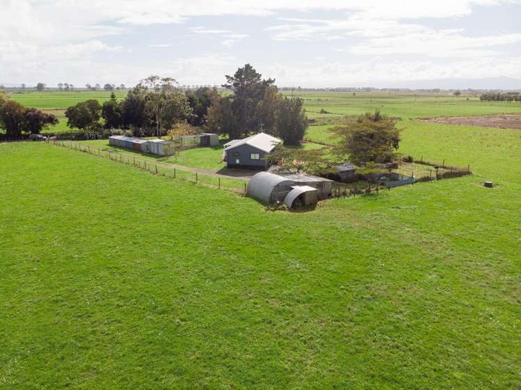 230 Central Road North Waitakaruru_29