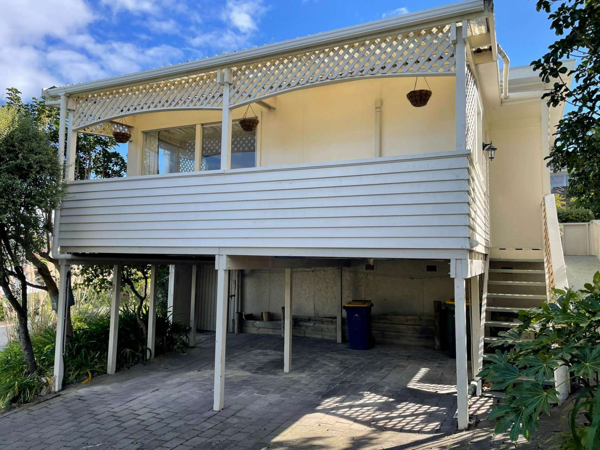 531A Beach Road Murrays Bay North Shore City Houses for Rent