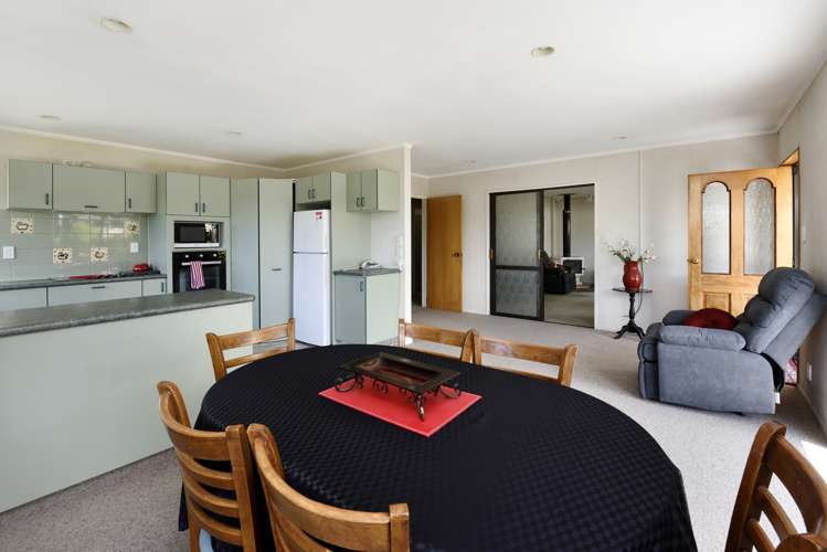 21 Malthouse Crescent Brightwater_11