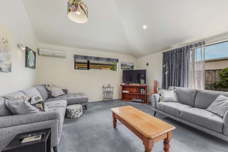 5 Highgrove Way The Wood_8