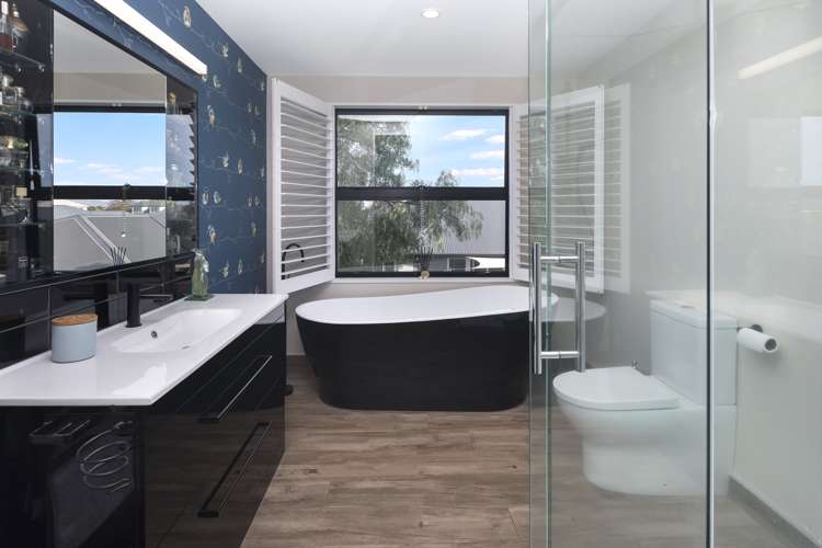 2 Country Place Burwood_18