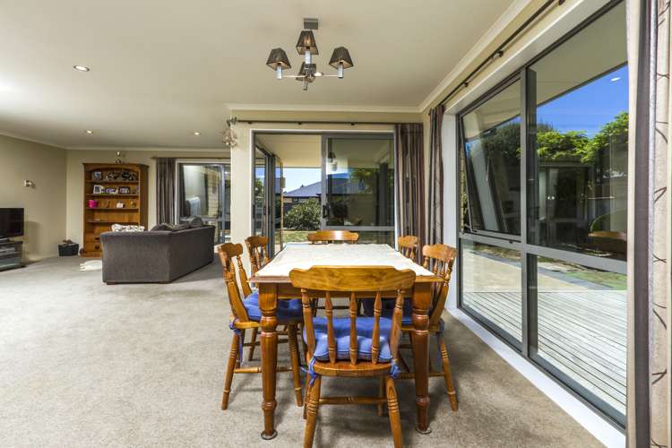 14 Wanderers Avenue Brightwater_9