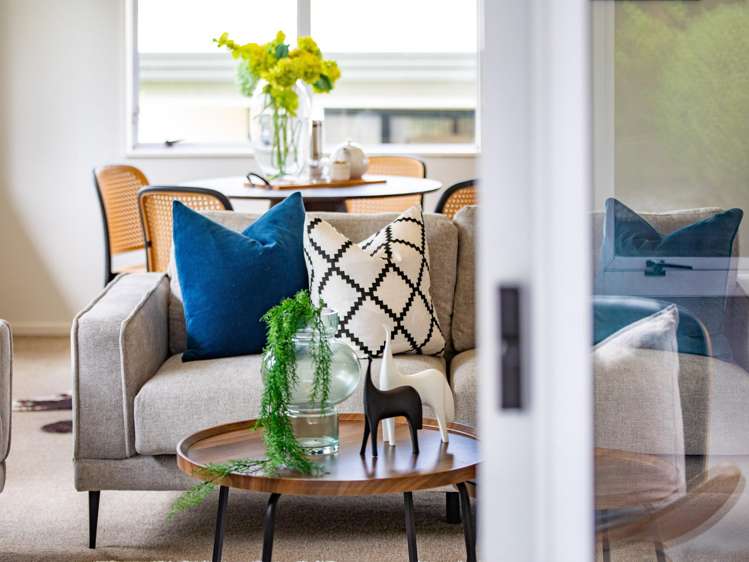 54 Lansdowne Crescent Glenview_11