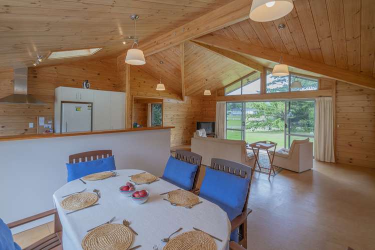 31 Parsons Dell Pauanui_8