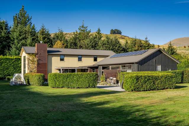 Distinctive design, space and stunning views