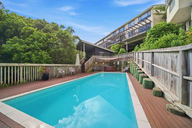 B 203/525 East Coast Road_0