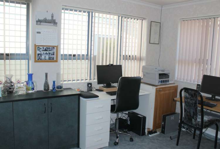 32 Richmond Road Carterton_10