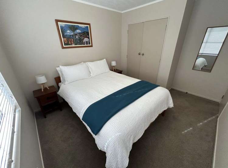 25 Galloway Crescent Farm Cove_5