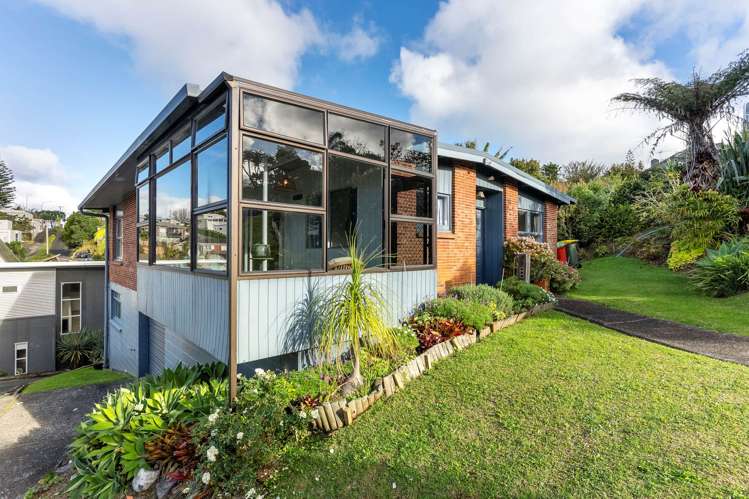 1/4 Elizabeth Place Mairangi Bay_12