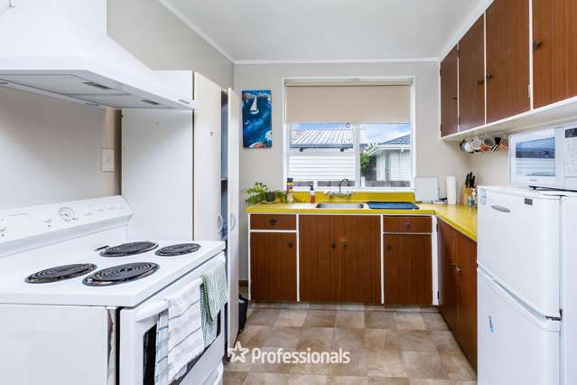 2/12 Tacoma Drive Totara Park_3