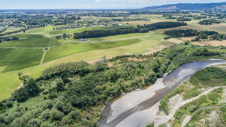 27 Riverside Drive Ohau_5