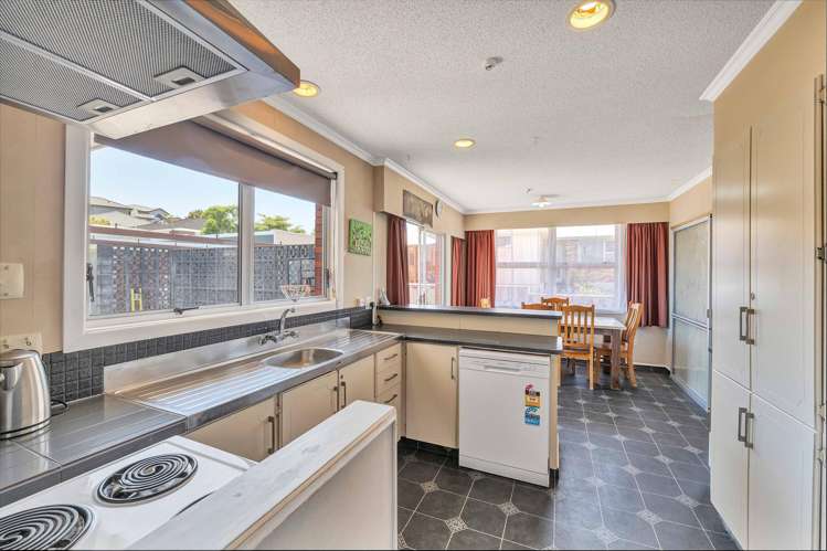 8 Kennedy Place Merrilands_4