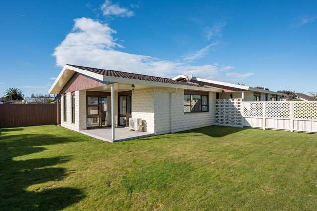 Sunny & Solid Motueka Gem