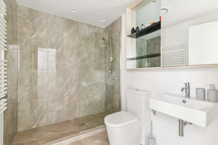 41 Erica Pabst Way Island Bay_6