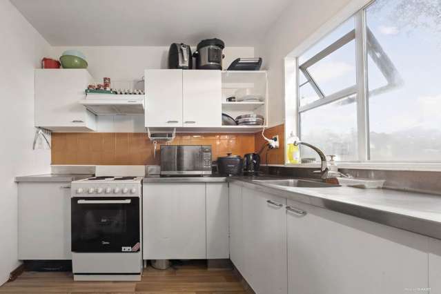 Corner Unit! Affordable! Handy in MRG Zone!