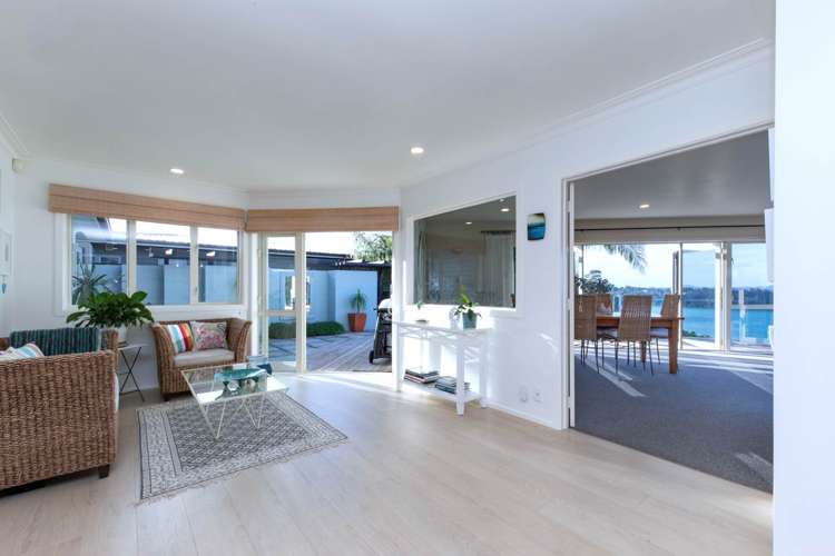 30 Arama Avenue Titirangi_12