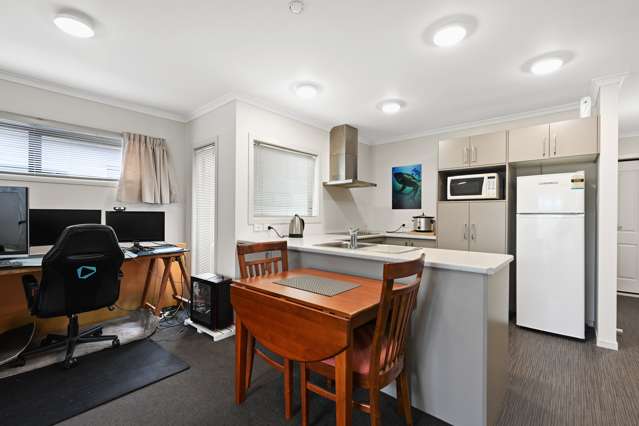 2/9 Albert Street Hamilton East_4