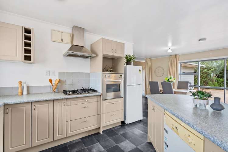 12 Curlew Place One Tree Point_12