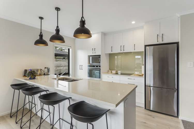 51 Couldrey Crescent Red Beach_25