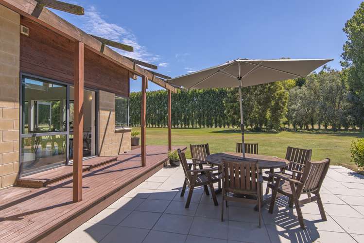 15 Park Road Motukarara_18