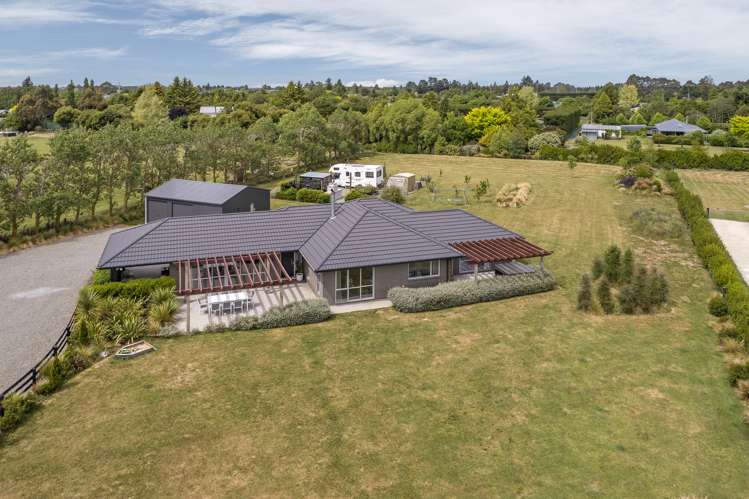 17 Landsborough Drive Darfield_1