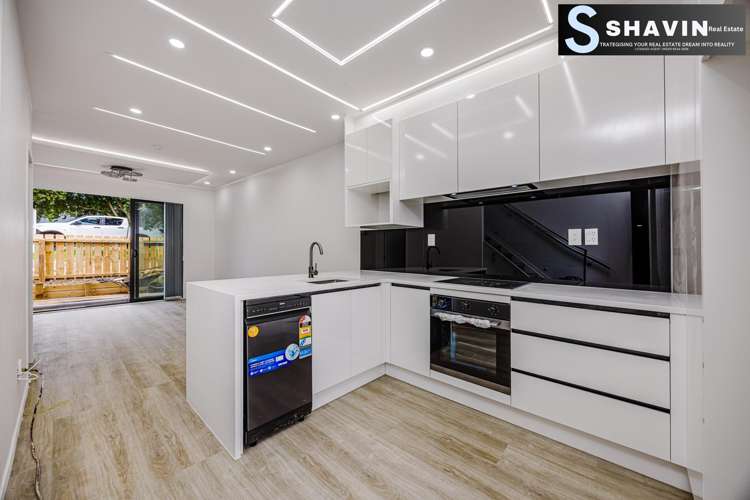 84 Kirkbride Road Mangere_15