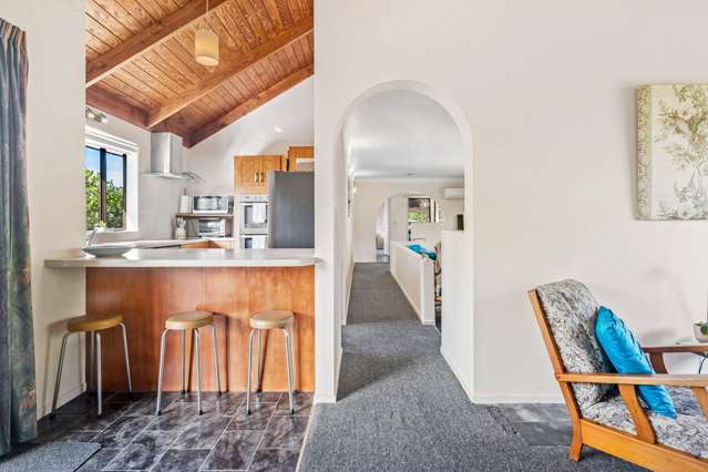 98 Fairway Drive Te Kamo_1