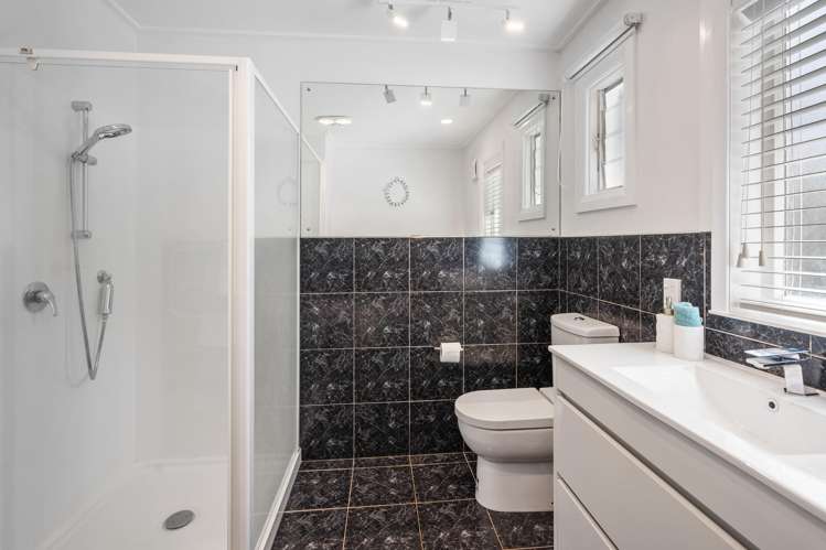 20c Howe Street Howick_17