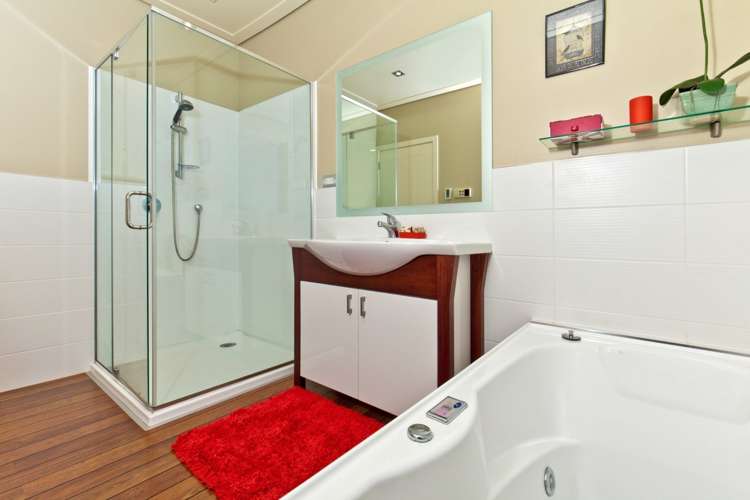 16 Huntington Park Drive Greenhithe_13