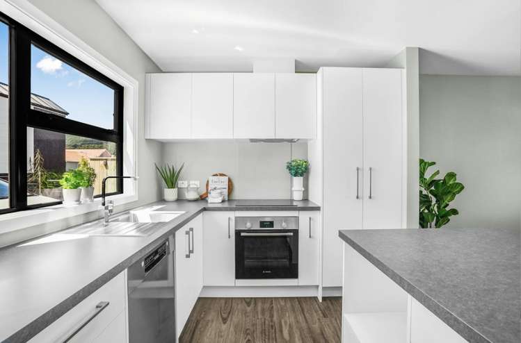 8/15 Brook Street Waiwhetu_6