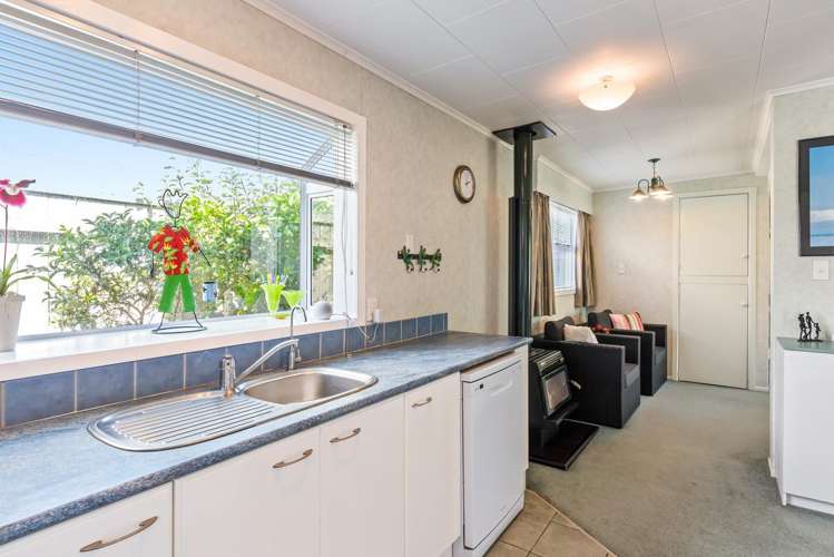 5 Eruini Street Waikanae Beach_21