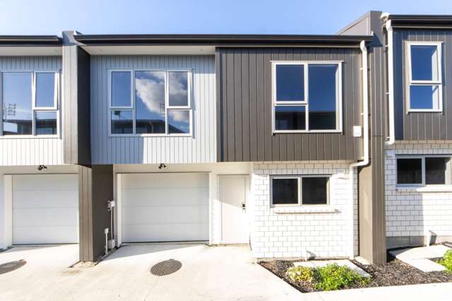 Central Modern Living - Brand New, URGENT SALE!