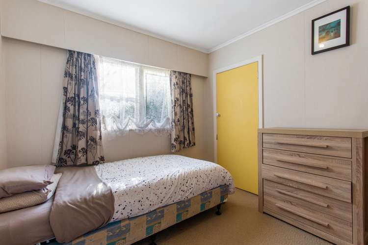 18 Quona Avenue Mount Roskill_11