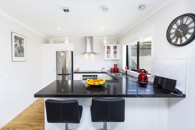 8a Savage Crescent Upper Hutt_4