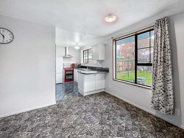 2/37 Karnak Crescent Russley_4