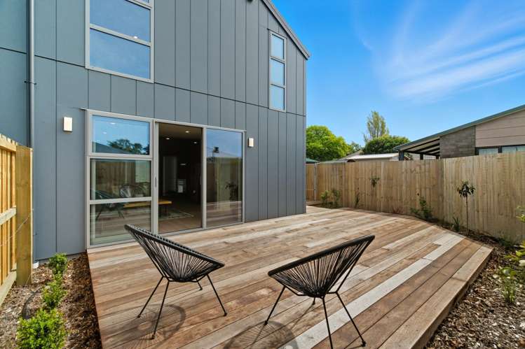 Units 1- 4/89 Jerrold Street North Addington_22