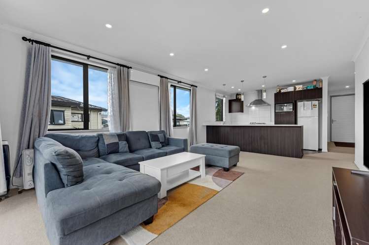 2/65E Metcalfe Road Ranui_4
