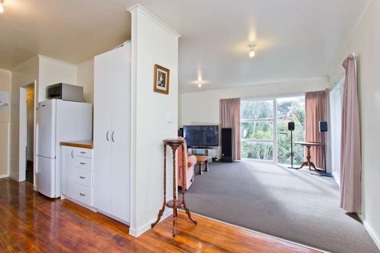 187 Golf Road Titirangi_9