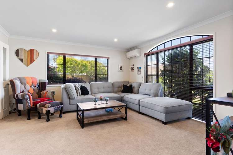 15 Crannich Place Wattle Downs_12